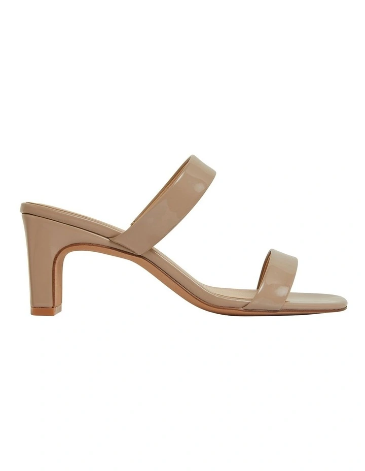 Brand new π₯ Sandler Hepburn Nude Patent π©΄ Sandals π―