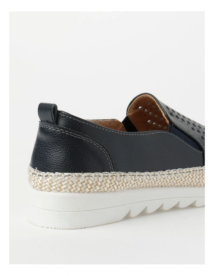 Coupon π Regatta Capricorn Navy Leather Flat π Shoe π₯ - Image 3