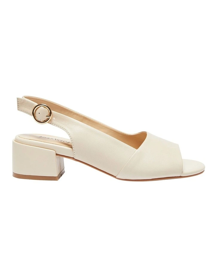 Budget โญ Easy Steps Macy Neutral Glove ๐ฉด Sandals ๐ฏ