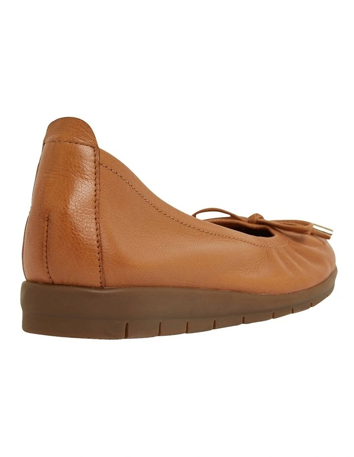 Cheap ⭐ Active Flex By Easy Steps Barton Flat 👟 Shoes In Tan Leather ⌛ - Image 4