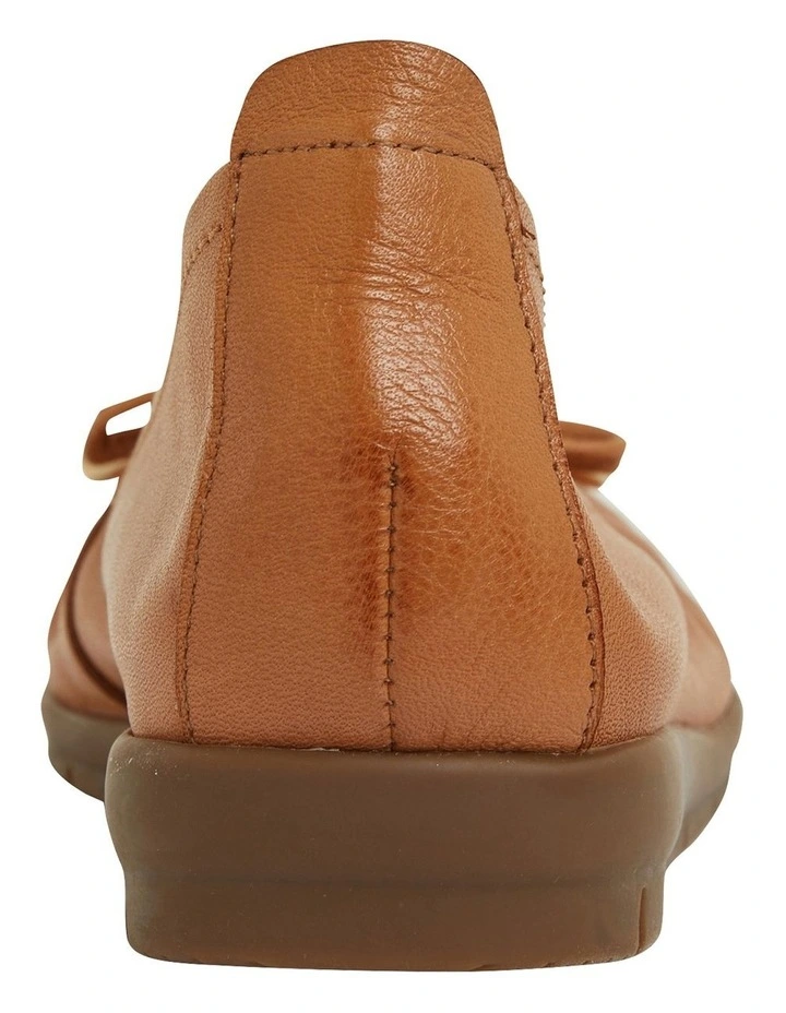 Cheap ⭐ Active Flex By Easy Steps Barton Flat 👟 Shoes In Tan Leather ⌛ - Image 5