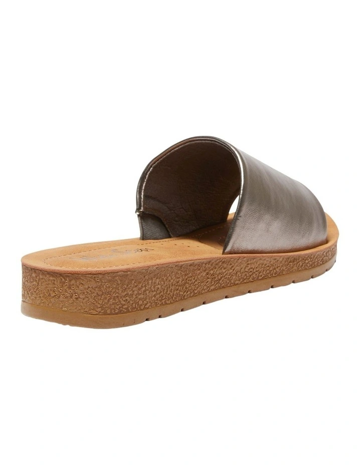 Wholesale π Wide Steps Enid π©΄ Sandals In Pewter Smooth 𧨠- Image 4