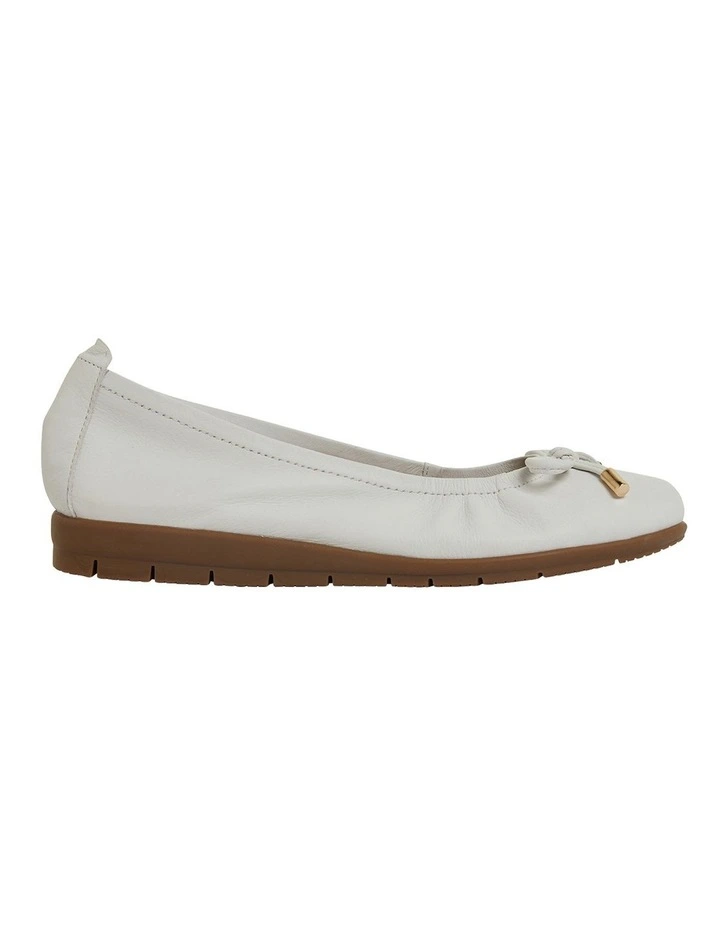 Coupon βοΈ Active Flex By Easy Steps Barton Flat π Shoes In White Leather π
