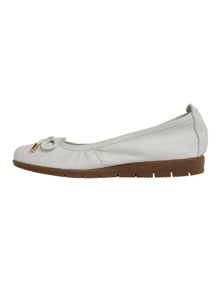 Coupon βοΈ Active Flex By Easy Steps Barton Flat π Shoes In White Leather π - Image 3