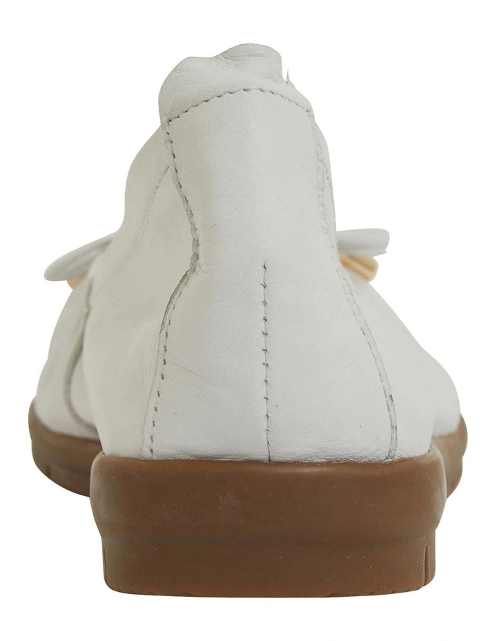 Coupon βοΈ Active Flex By Easy Steps Barton Flat π Shoes In White Leather π - Image 5